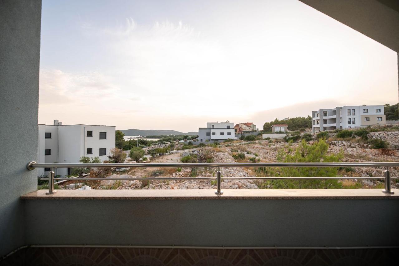 Sunny Beach Apartments Šibenik Esterno foto